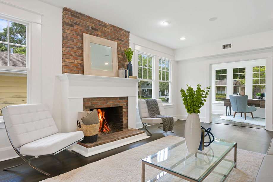 LIV-Look-back-to-front,-fireplace-&-nook-09_0E2A2554-@920