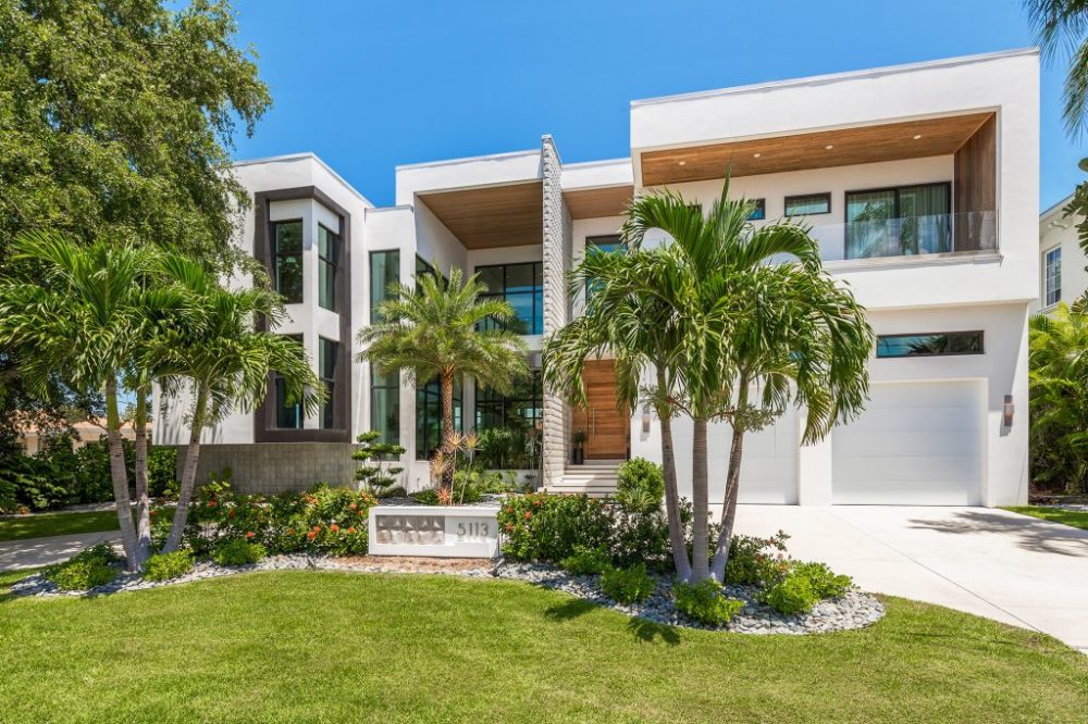 South Tampa, Sunset Park – Waterfront – Tropical Modern