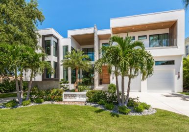 South Tampa, Sunset Park – Waterfront – Tropical Modern