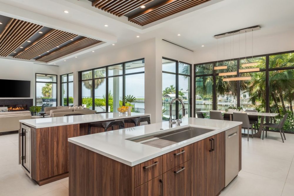 South Tampa, Sunset Park – Waterfront – Tropical Modern