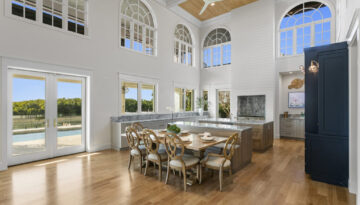 Tampa, Rocky Point – Waterfront – Transitional