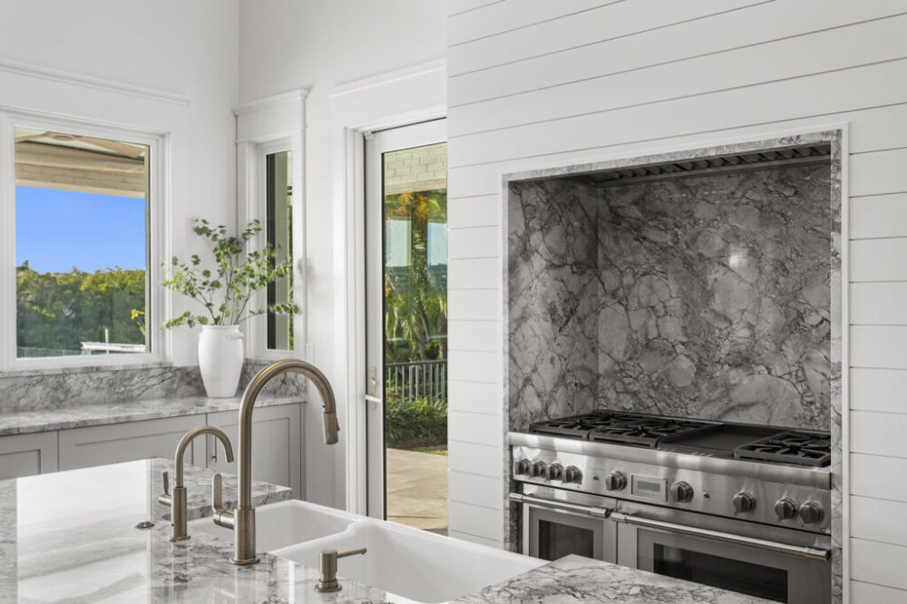 Tampa, Rocky Point – Waterfront – Transitional Tampa, Rocky Point – Waterfront – Transitional